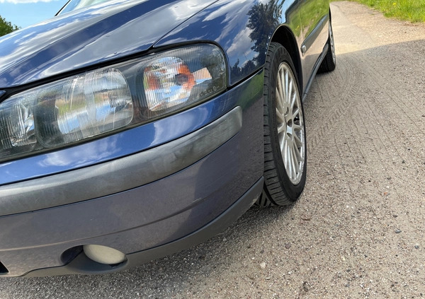 Volvo S60 cena 10000 przebieg: 296000, rok produkcji 2001 z Bieżuń małe 137
